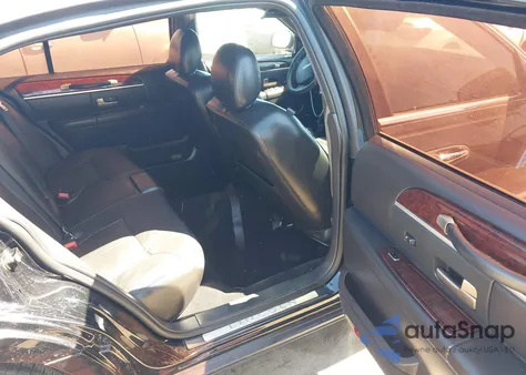 2007 Lincoln Town Car Signature L из США, поврежденный, VIN 1LNHM85W57Y603441